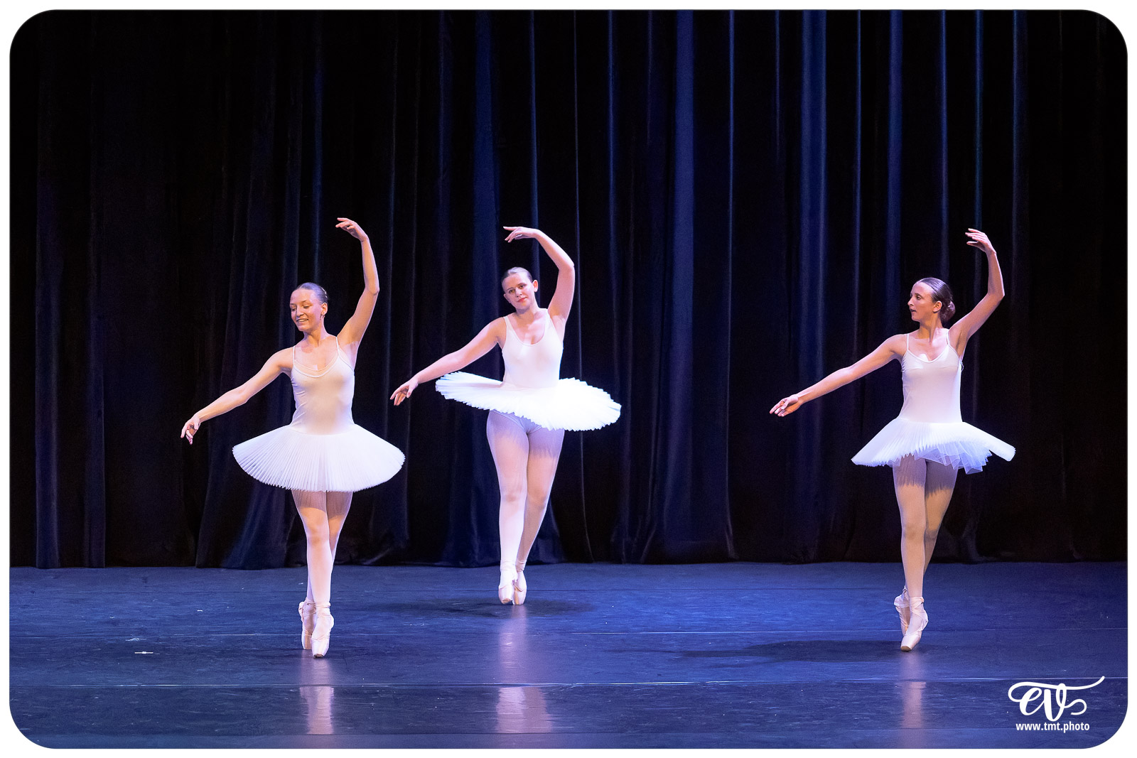 ECOLE DE DANSE CÉCILE ADAMOW